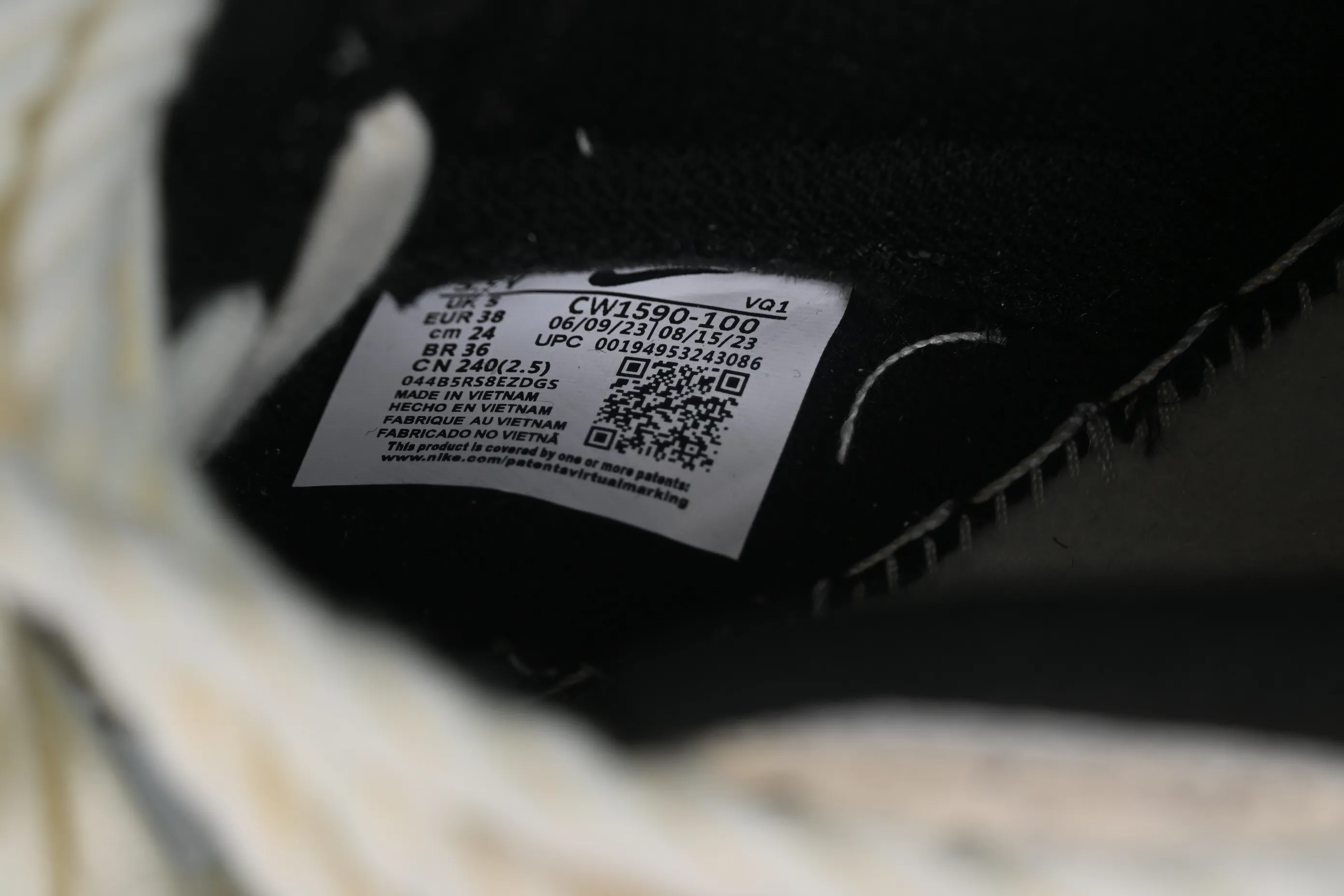 All categories Nk SB Dunk series Nk SB Dunk Low low-top sneakers Nk Dunk Low splash-ink distressed Chinese style Taotao Oolong SB strap deconstructed low-top casual sneakers CW1590-100